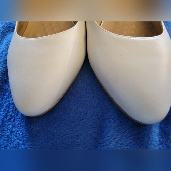 Walkingcradles white leather slingback size 10 1/2WW gently used - Picture 9 of 14